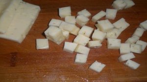 Салат пикантный с языком