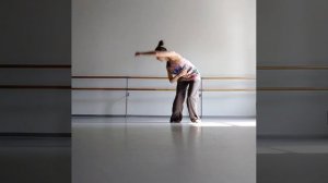 Утренняя практика техники современного танца Cup of contemporary dance с Сашей Рудик