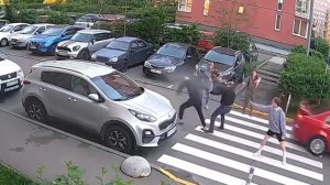 Драка из за собак!