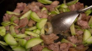 Пирог с курицей и кабачком