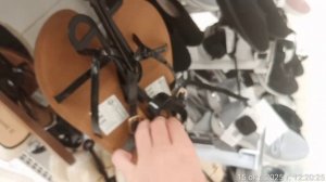 Босоножки по 200 рублей