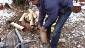 Винтовой дровокол