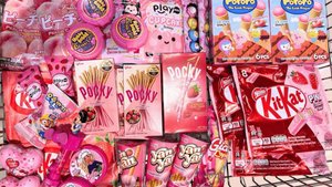 СЛАДКИЙ ШОПИНГ В ПЯТЁРОЧКЕ:  "ЧТО КУПИТ ШКОЛЬНИЦА НА 5000 РУБЛЕЙ? Мега выпуск