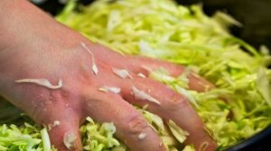 Салат со свежей капустой