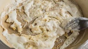 Куриная грудка под сметанным соусом