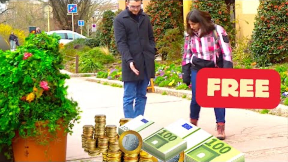 BUSHMAN PRANK_ FREE MONEY, SHE FELL FOR MY TRICK смотреть онлайн