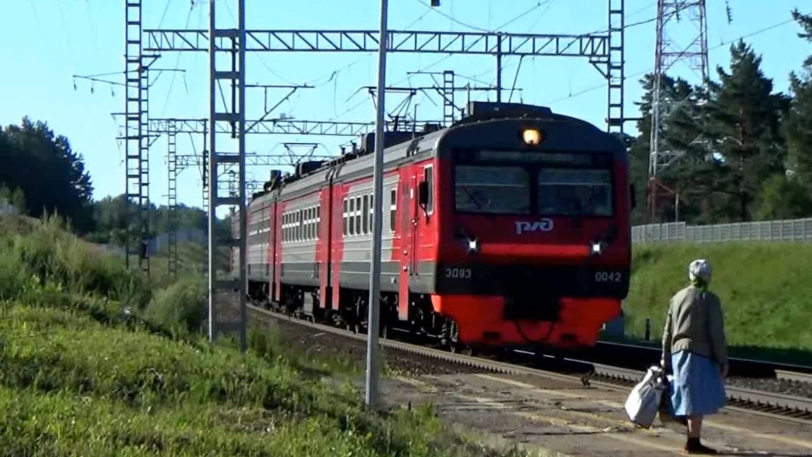 Пригородный ЭД9Э-0042 "Гороховец-Владимир".