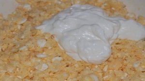 Рулетики из ветчины с сырной начинкой