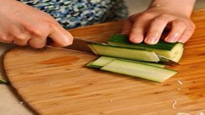 Салат из капусты и огурцов