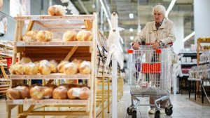 Россияне стали экономить на покупках в магазинах