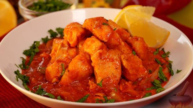 Пикантная остринка, которая подчеркивает вкус. СУДАК В ТОМАТНОМ СОУСЕ С ХРЕНОМ