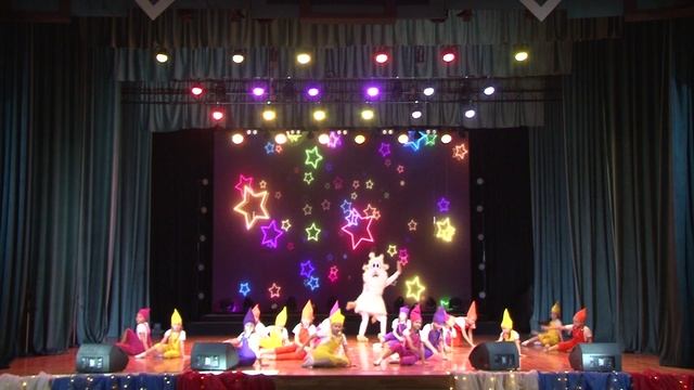 Танцевальный коллектив "Каприз" и ансамбль русской песни "Славяночка". смотреть онлайн