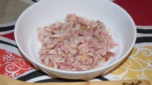 Салат из копченой курицы с ананасами