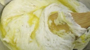 Оладьи на молоке и дрожжах пышные