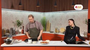 Цветная капуста с сырным соусом и тарт фламбе с лисичками | Дежурный по кухне 5 /8