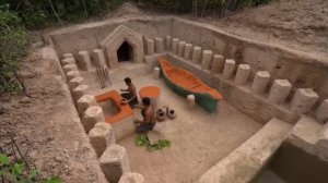 Построили подземное убежище с бассейном своими руками.