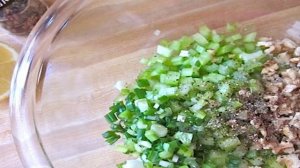 Салат из консервы тунца