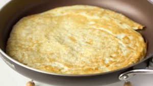 Салат Рваная курица с омлетом