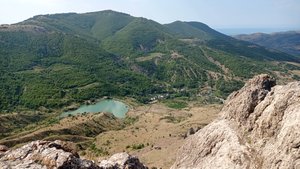 Крымские местечки. Горное озеро. Парк села Междуречье.