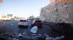 Снег с крыши :))