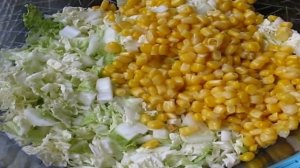 Салат из крабовых палочек и капусты с укропом