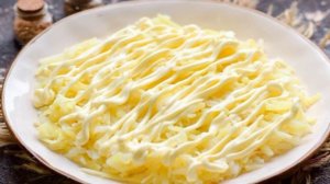 Салат из консервы на Новый год