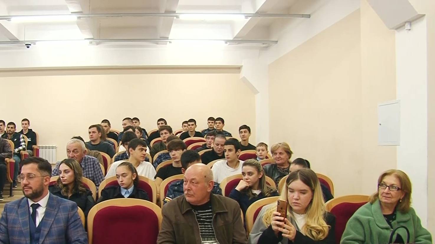 Во Владикавказе завершился первый молодёжный форум Строим Осетию