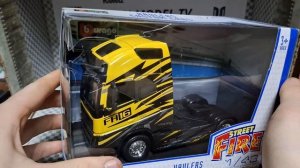 Распаковка моделей KIA Sorento и VOLVO FH16