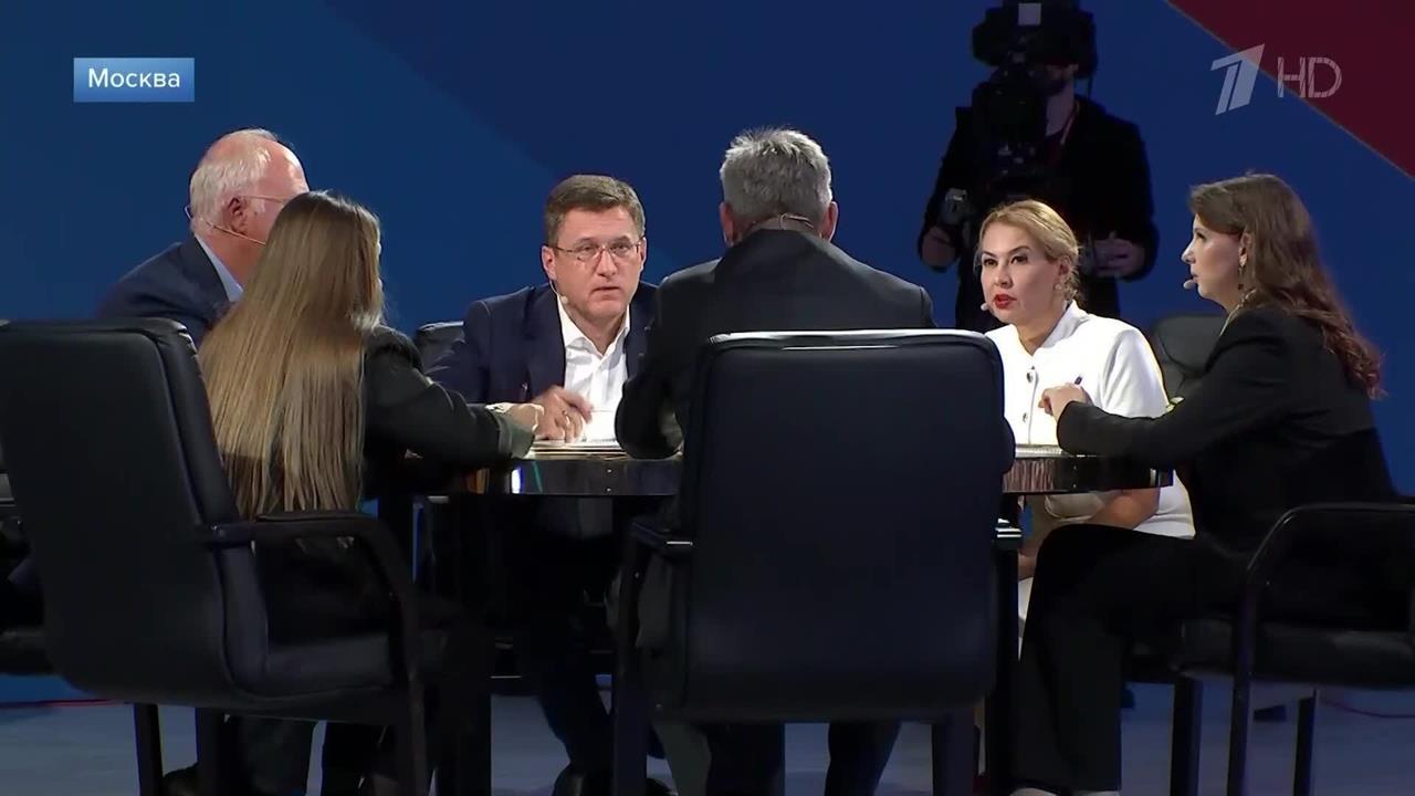 Команда во главе с Александром Новаком победила в шоу "Что? Где? Когда?"