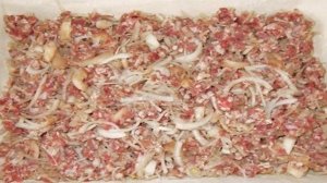 Пирог с мясом из слоеного дрожжевого теста