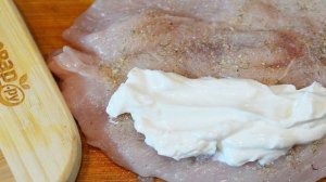 Куриная грудка с травами в духовке