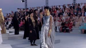 Показ женской коллекции Dolce & Gabbana Alta Moda 2024 Sardegna