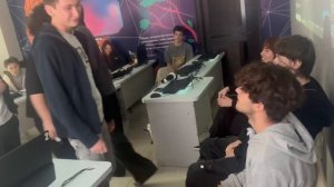 На занятии по менеджменту у программистов 3 курса