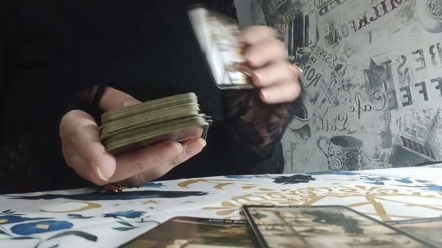 Ваш бывший и его личная жизнь на сегодняшний день? Расклад Таро