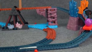 ТОМАС И ЕГО ДРУЗЬЯ ИГРАЕМ КРУТЫЕ ПАРОВОЗИКИ РАЗВИВАЮЩИЕ МУЛЬТИКИ ДЛЯ МАЛЬЧИКОВ