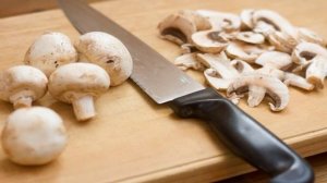 Салат со свежим шпинатом