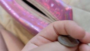 влог с Лилей собираю рюкзак