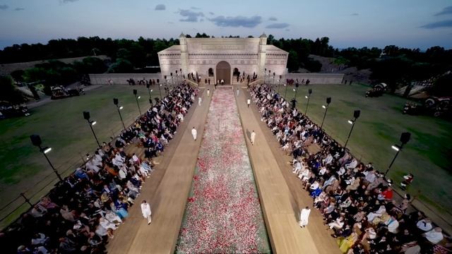 Показ мужской коллекции Dolce & Gabbana Alta Sartoria 2024 Sardegna