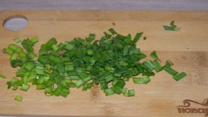 Салат из копченой курицы с черносливом