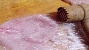 Куриная грудка в яйце