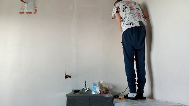 Первая кухонная полка в новой квартире смотреть онлайн