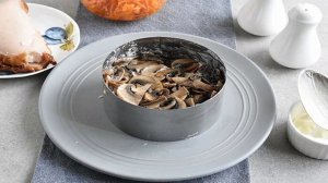 Салат из копченого окорочка