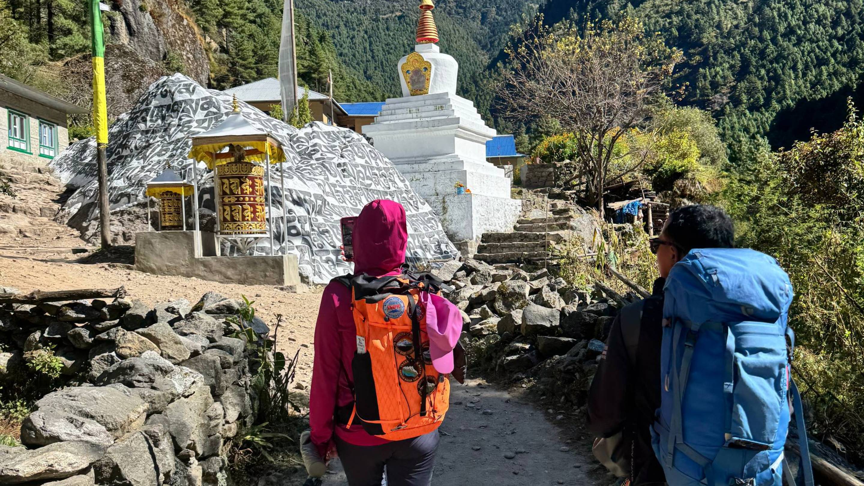 Группа Клуба 7 Вершин «Гималайские барсы» прошла серию знаменитых мостов в долине Кхумбу