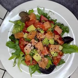 🥙 Салат с красной рыбой