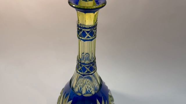 Графин Val Saint Lambert из уранового и кобальтового стекла (Бельгия, 1950–1970-е гг.)