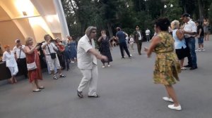 А я люблю тебя - мою чужую!!!🌹💃Танцы в парке Горького!!!🌴🌹Харьков 2021