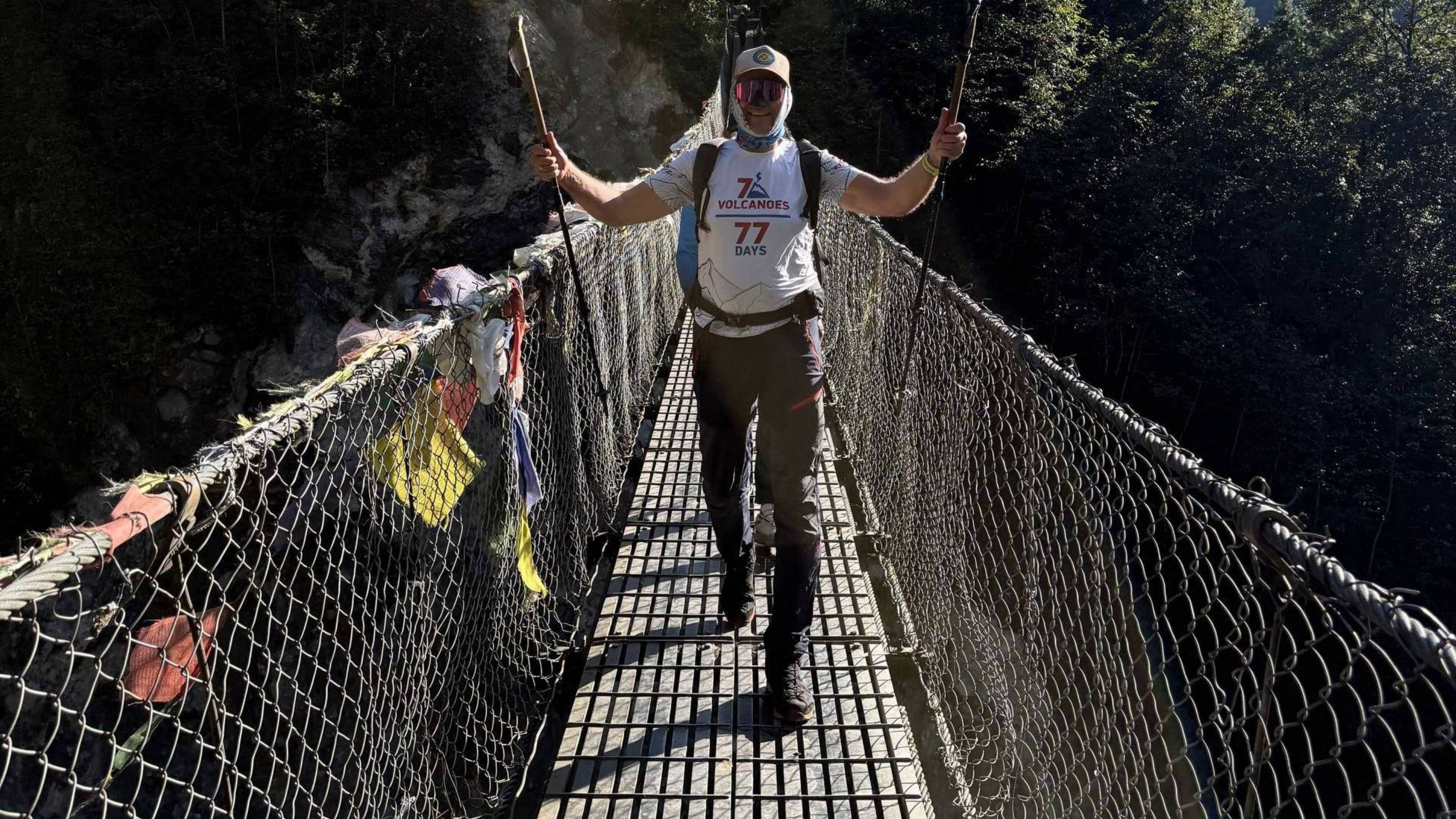 Группа Клуба 7 Вершин, следующая на Ама-Даблам, совершила первый переход в Пангбоче