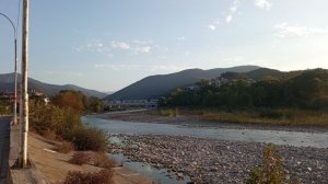 Школьные каникулы в Лазаревском Краснодарского края,6. Утренняя прогулка к морю вдоль реки Псезуапсе