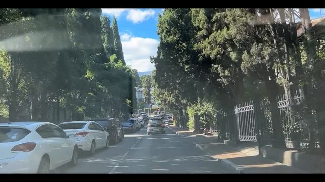 Ялта. По Севастопольской, Боткинской, Кирова до Садовой улиц. 27.09.2025. Крым. Crimea. Yalta. смотреть онлайн