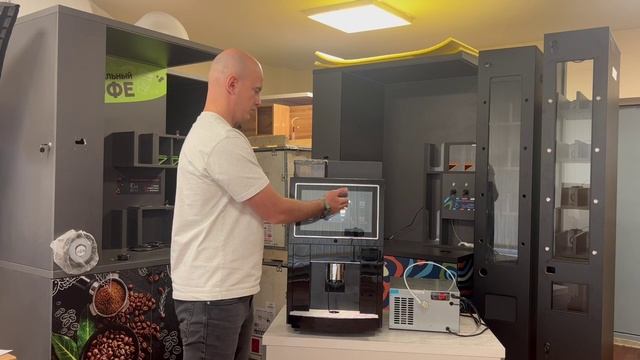 Обзор кофемашины Jetinno JL25 с чиллером и кофемолкой смотреть онлайн